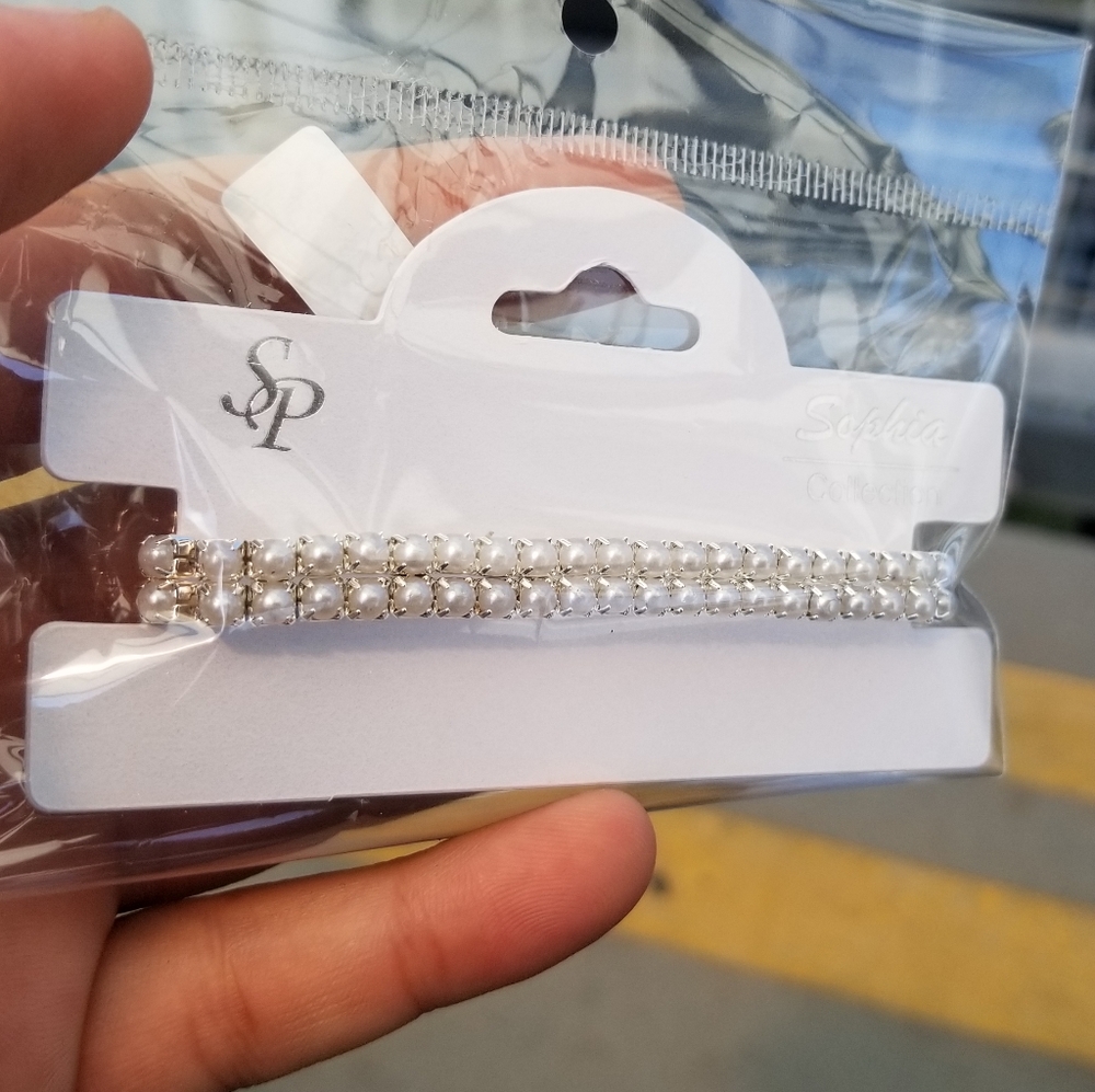pearls bracelet